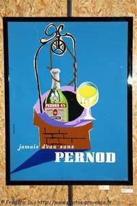 jamais d'eau sans Pernod
