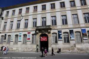 le palais de l'archevêché d'Arles