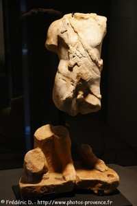 fragments d'une statue de Bacchus