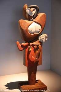 femme sculpture du Corbusier